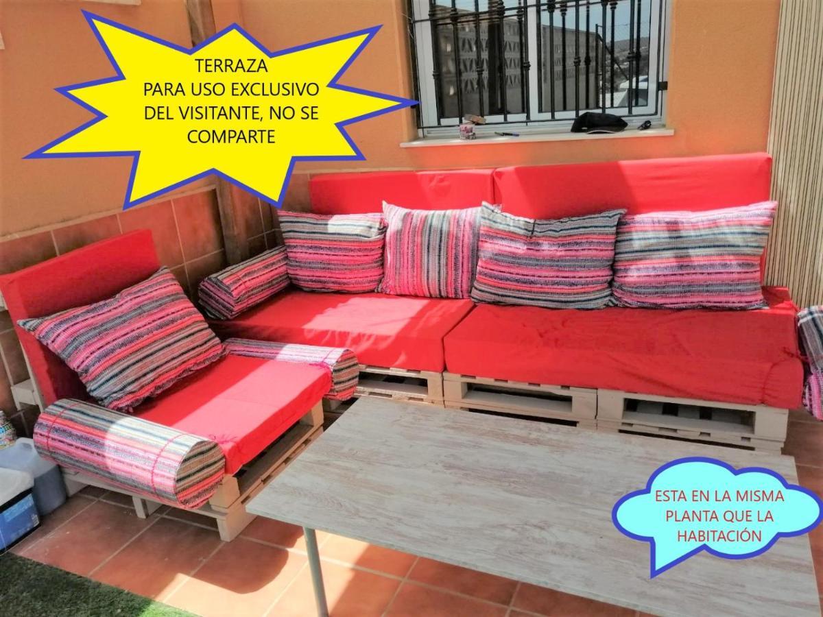 En Torrecardenas, Privada Con Terraza Guest house